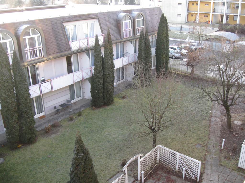 Holiday Apartments Warmbad Villach Kamer foto